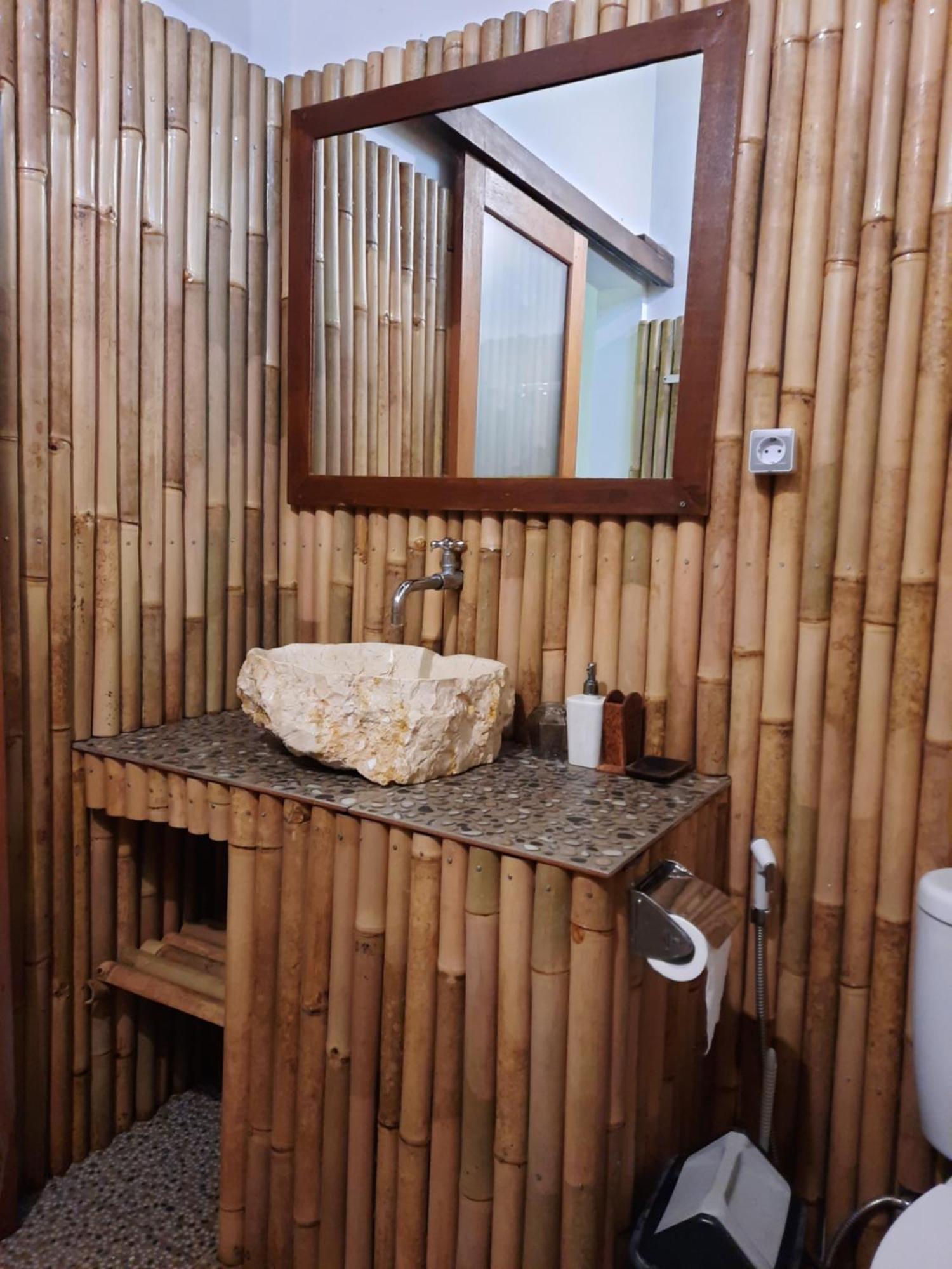 Kirana Homestay Amed Exterior foto