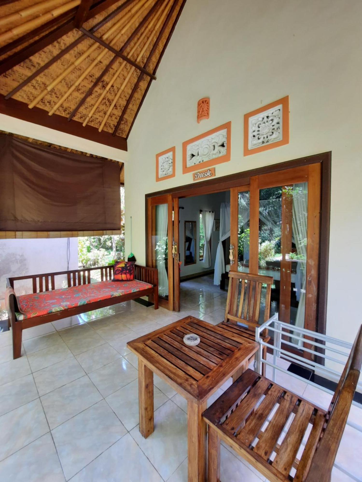 Kirana Homestay Amed Exterior foto